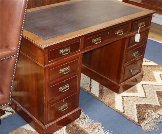 A late Victorian mahogany pedestal desk W.122cm